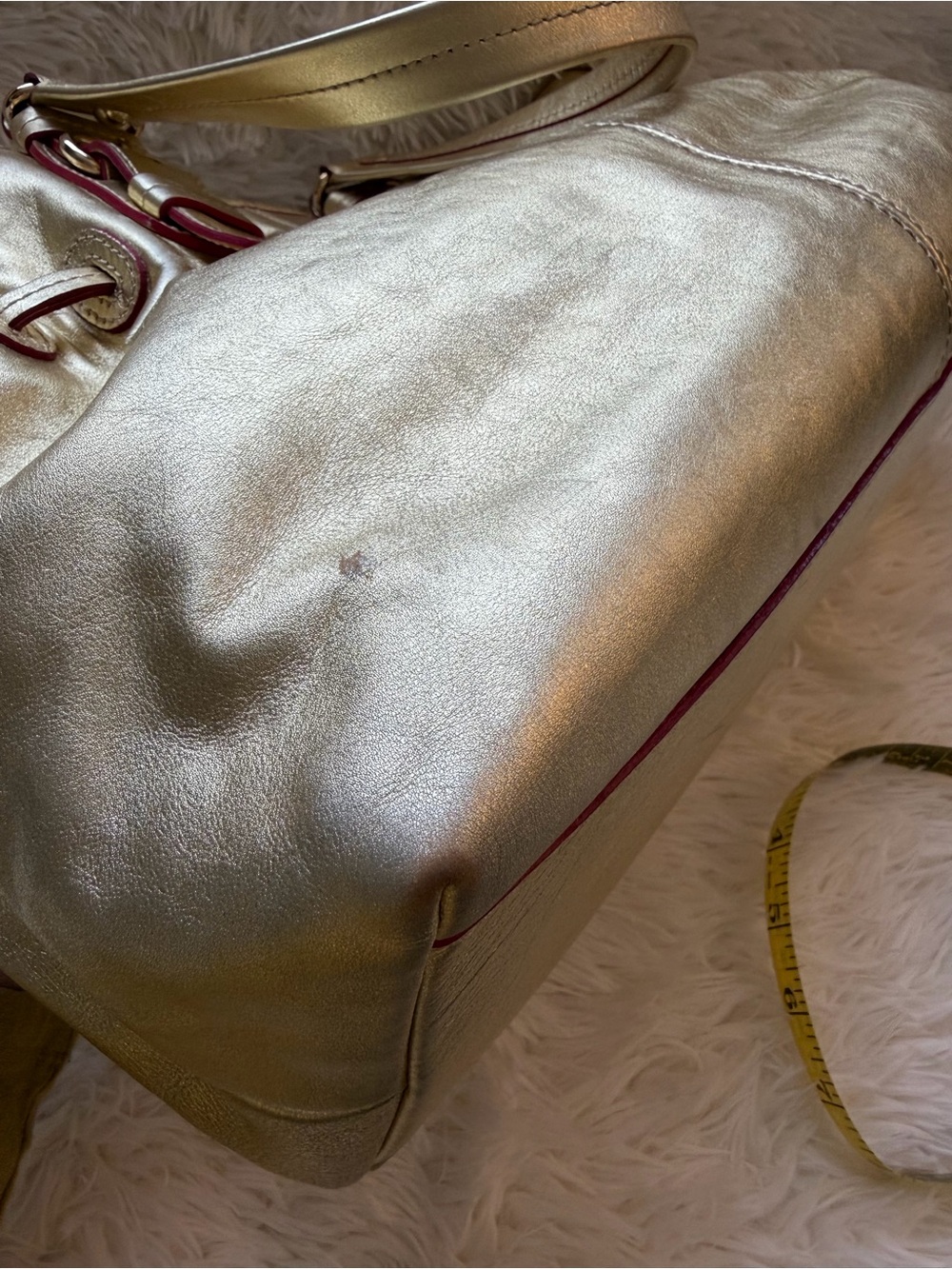 Dooney & Bourke Rare Metallic Gold Leather w/ Drawstring Shoulder Bag - Picture 10 of 15